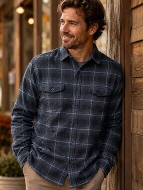 Grayers Heritage Flannels Men’s L Navy Plaid 100% Cotton Button Up Shirt